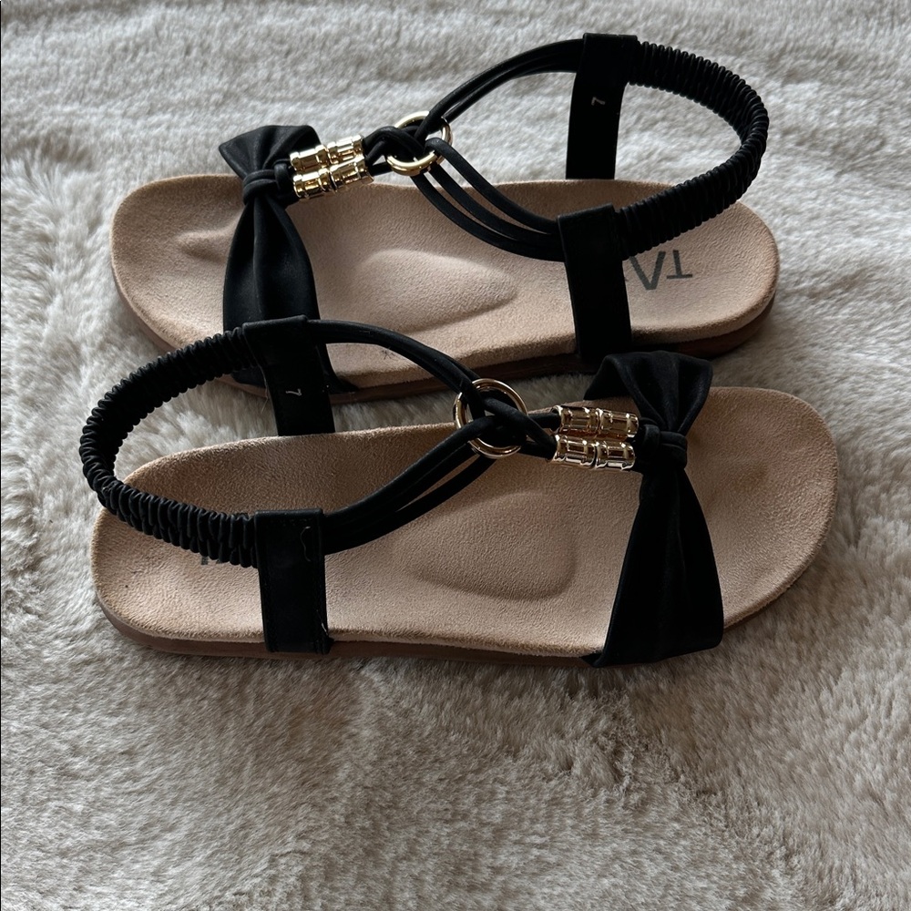 Taxi wide width sandals. (Like new)